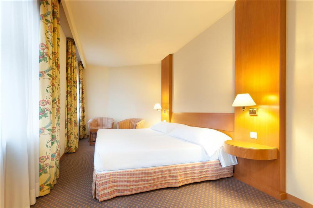 Hotel Elche Centro , Affiliated By Melia Номер фото
